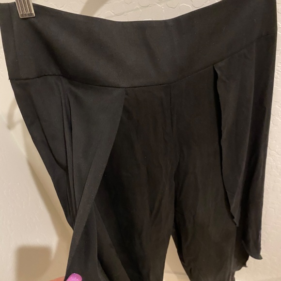 NWT BCBG Wide-leg, tulip hem pants - Picture 6 of 6